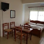 Eglent's Tourist House 3* סרנדה