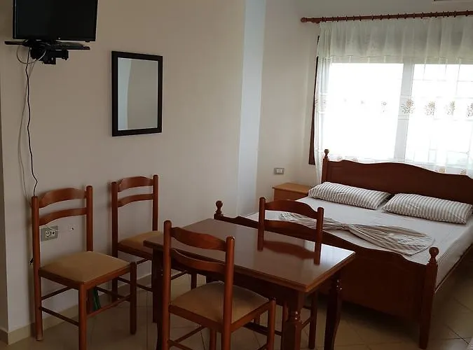 Eglent's Tourist House 3* Sarandë