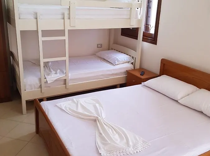Eglent's Tourist House 3* Sarandë