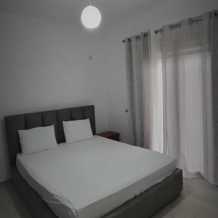 Eglent's Tourist House Sarandë