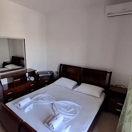 Eglent's Tourist House 3* Sarandë